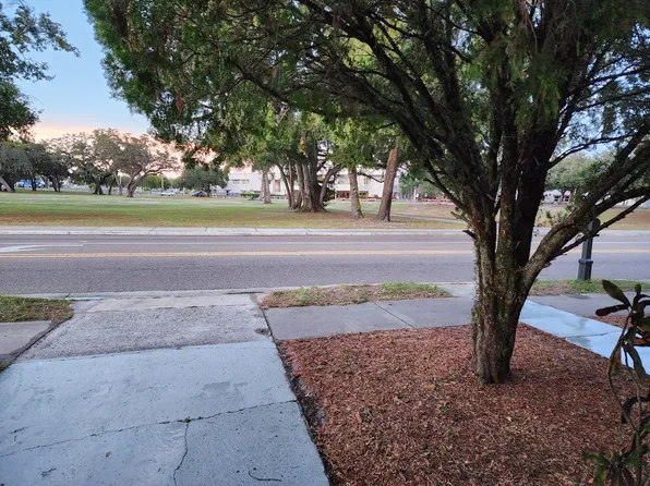 2303 E Osborne Ave, Tampa, FL 33610