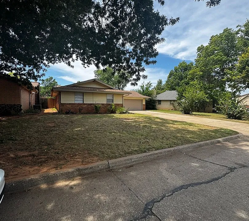 3225 N Peebly Dr
