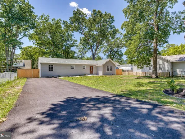 140 E 9th Ave, Pine Hill, NJ 08021