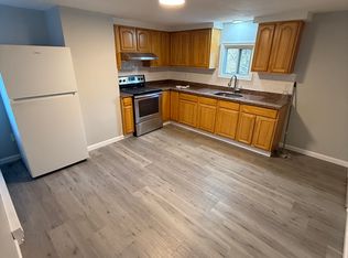 81 Truman St #B, New London, CT 06320
