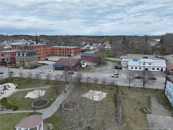 3rd image of 61 Milltown Blvd
