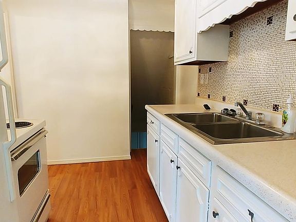 4th image of 14034 Tuckahoe Ave