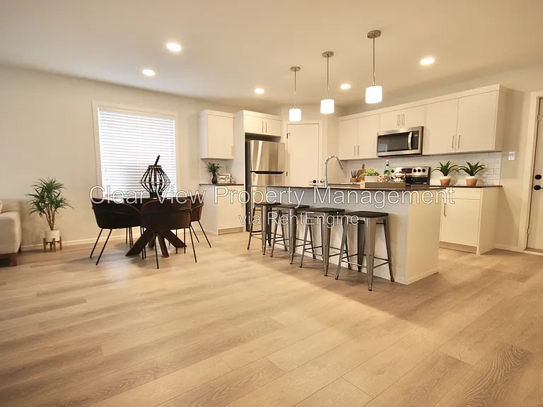 16 Rivergrove Ln W #4 — Photo 3