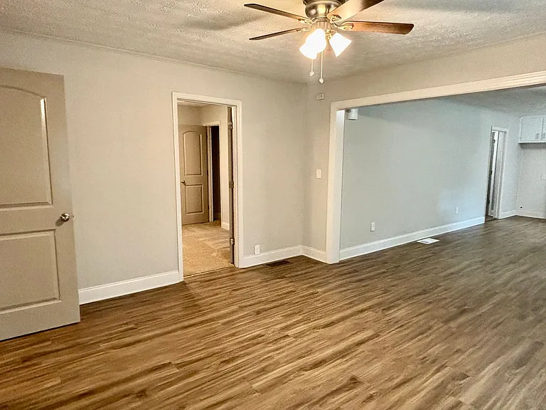 1791 Harbins Rd — Photo 4