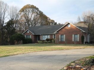 1125 Hall Hill Rd, King, NC 27021