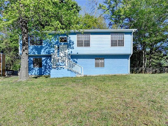 4th image of 2447 Landington Way