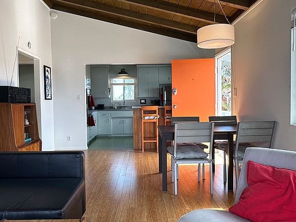 Bright, airing living room
