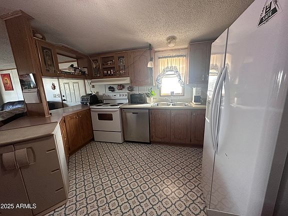 5th image of 33240 N 224th Avenue