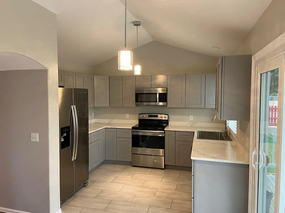 Building Photo - 885 Parthenon Ct