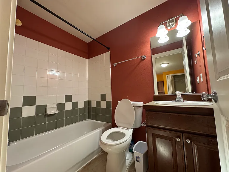 full bathroom inside the secondary bedroom suite (upper level)