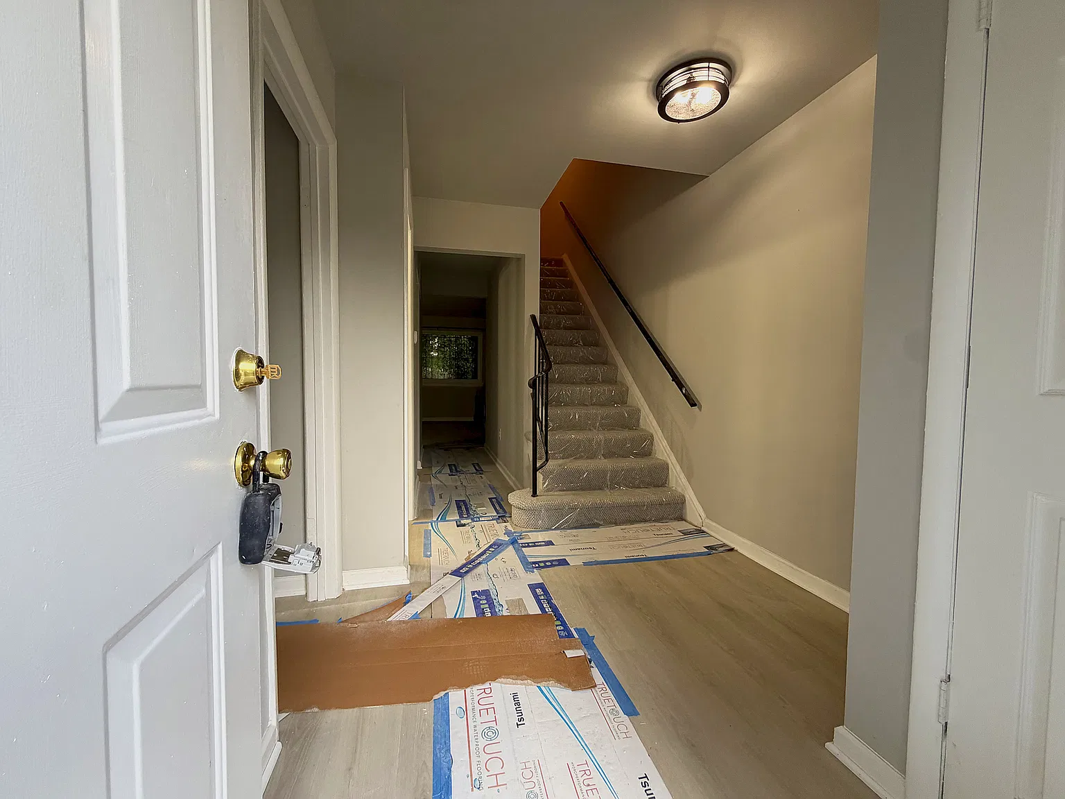 3 bed, 2140 sqft, $2,500 — Photo 2