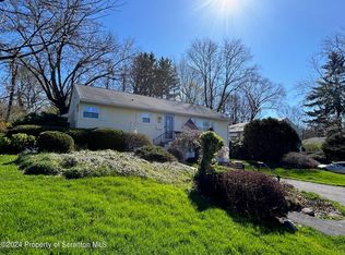406 Gordon Dr #L-44, Clarks Green, PA 18411