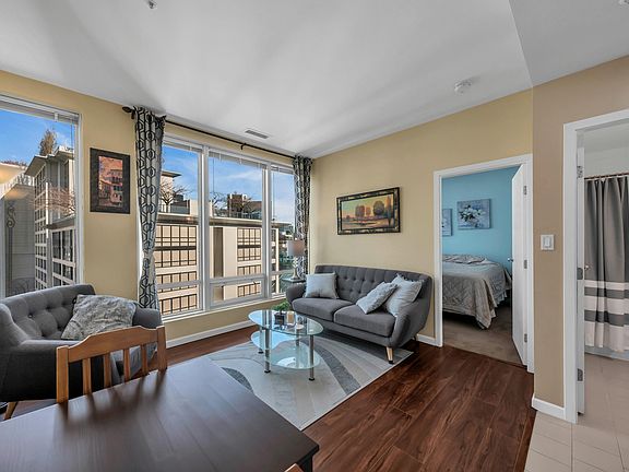 3rd image of 989 Nelson St #1213