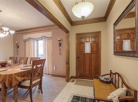 5th image of 8308 Hawthorne Pl
