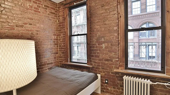 Rented by Park Property Advisors | media 14