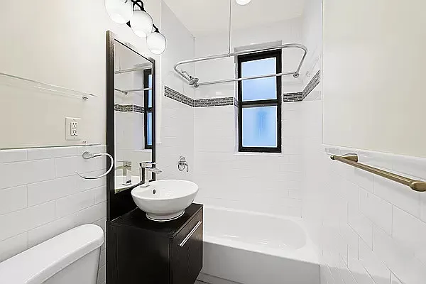 Rented by REAL New York | media 12