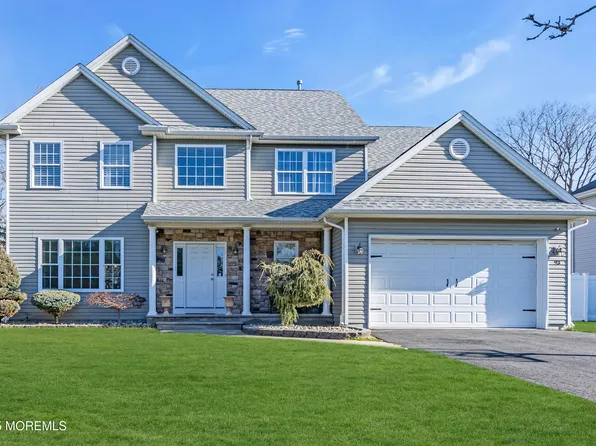 93 Fortune Court, Toms River, NJ 08755