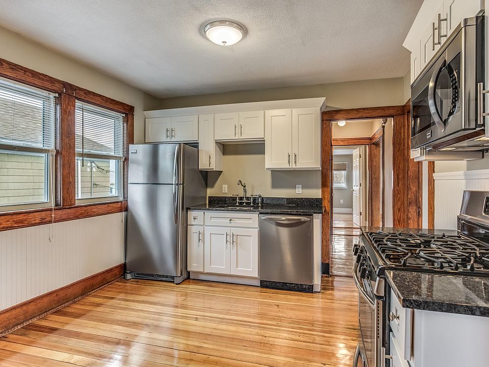 1st image of 29 William St Unit 29