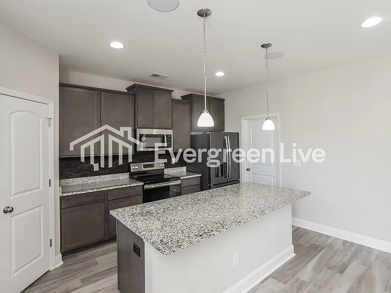 57 Easington Ct — Photo 6