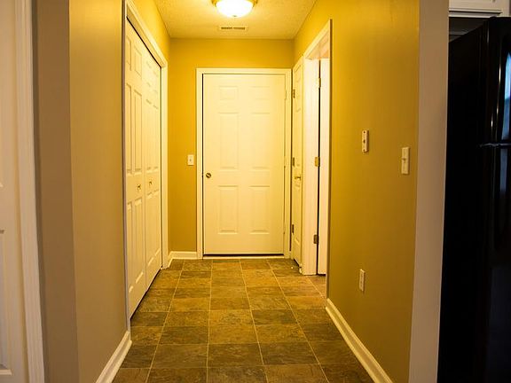 3rd image of 241 Portage Trail Ext W APT 2