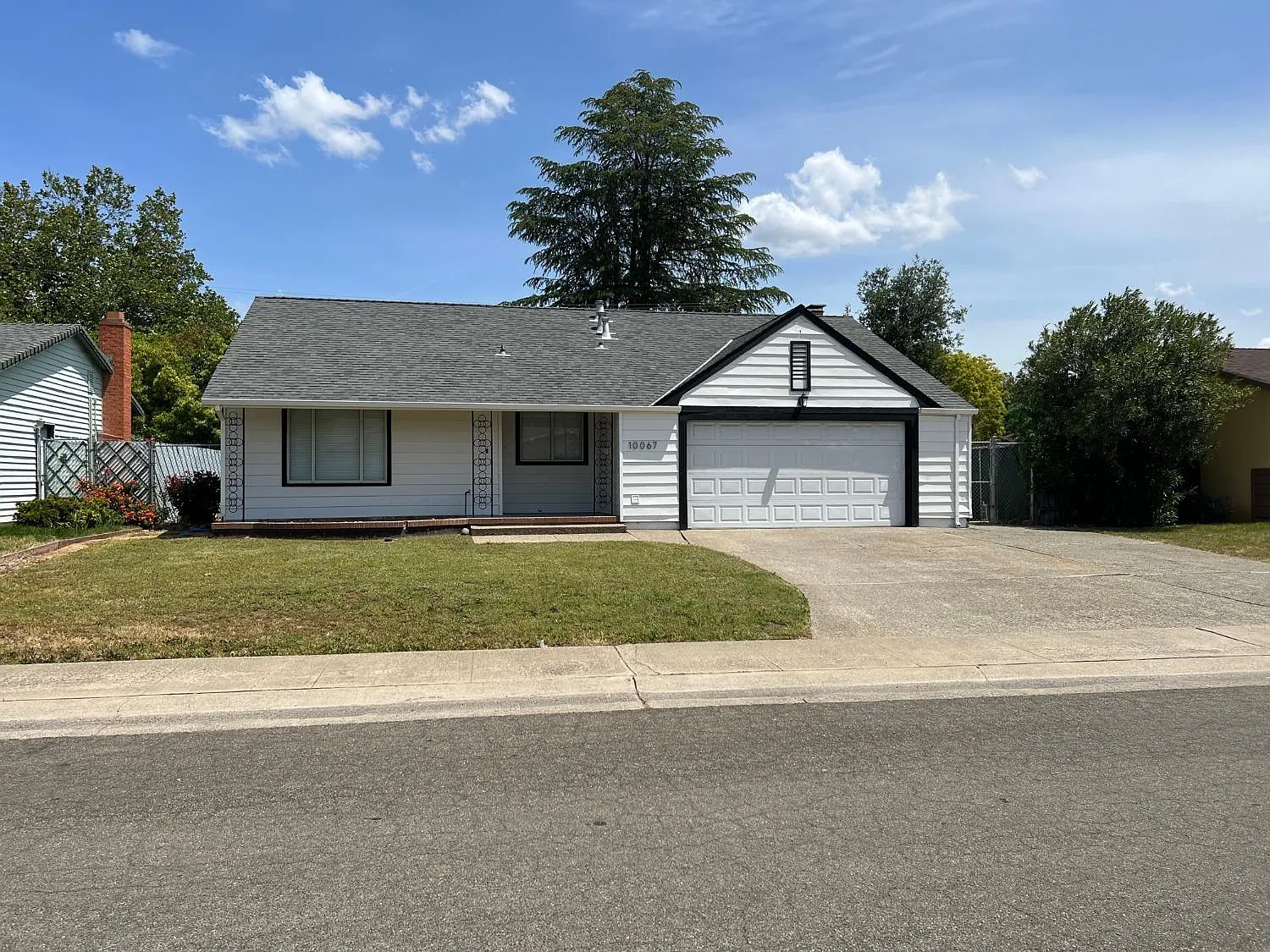 10067 Terrier Way photo 1