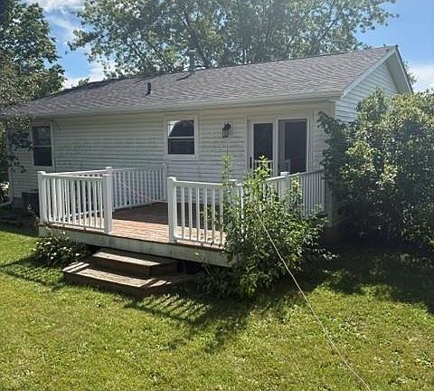 2nd image of 440 Summit Ave