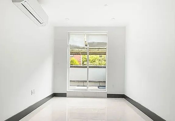 4th image of 1336 Dekalb Ave #3BB