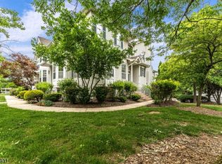 19 Cummington Ln, Flemington, NJ 08822