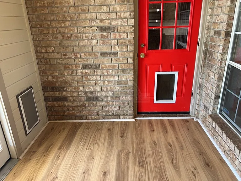 4406 Barrington Trl — Photo 16