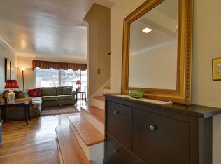 520 Elmwood Rd, Bay Village, OH 44140