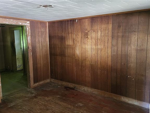 2nd image of 1518 N College St