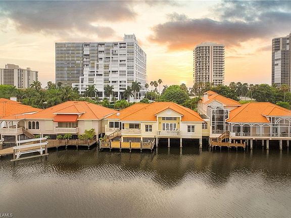 4th image of 4820 Gulf Shore Blvd N