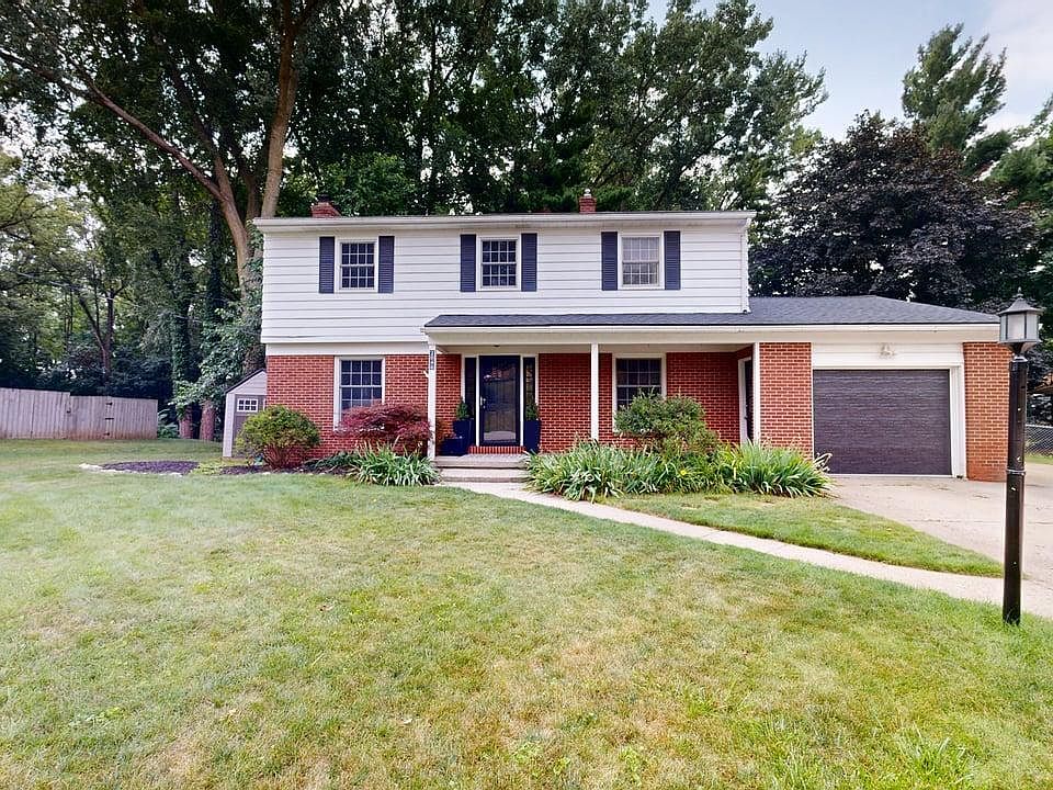1st image of 2046 Acton Rd NW