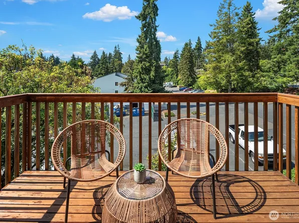 7236 212th Street SW #B, Edmonds, WA 98026