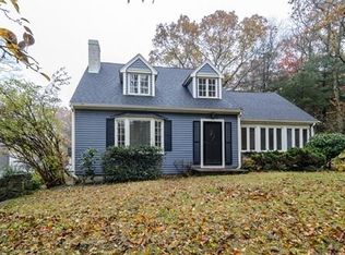2 Hill St, Medway, MA 02053