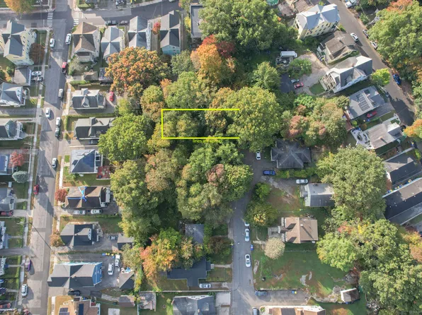 Hungerford Avenue, Waterbury, CT 06701