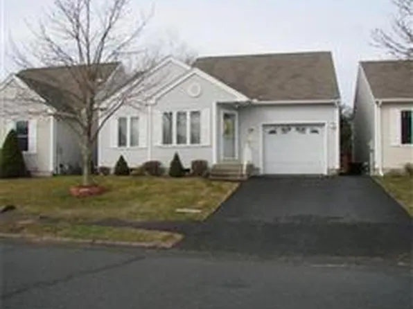 39 Alvord Pl, South Hadley, MA 01075