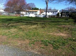 8 Sorrento Ave, East Haven, CT 06512