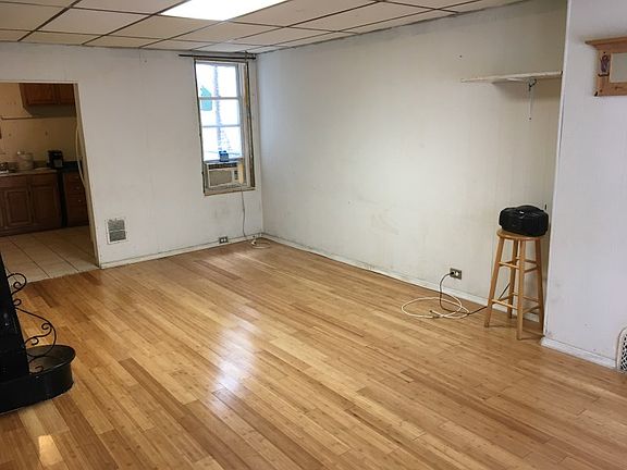 4th image of 3121 Hartville St