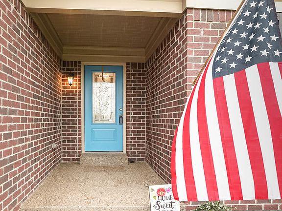3rd image of 140 Gentry Crossings Ct