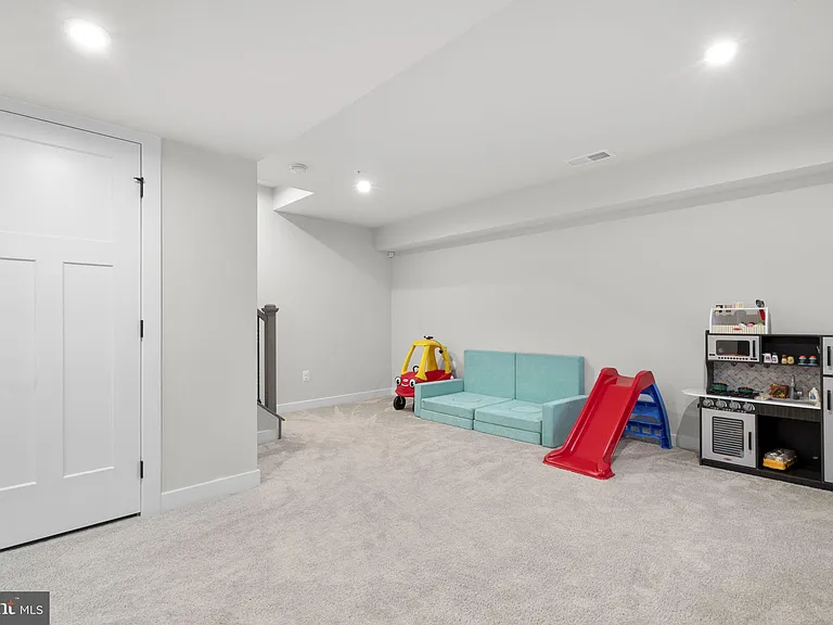 1713 Aurora Way — Photo 21
