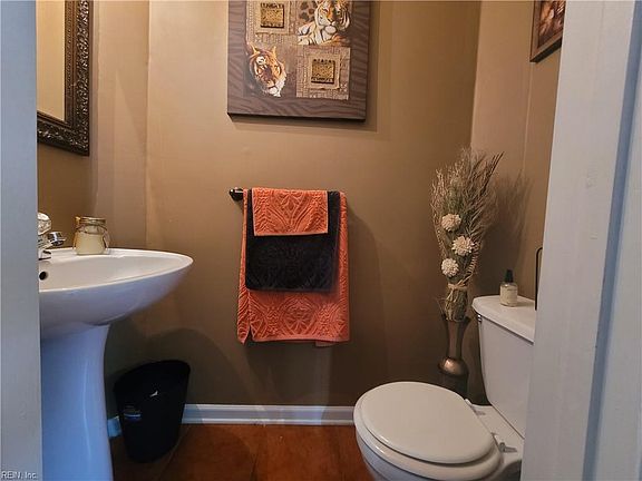 3rd image of 6 Creekside Ct #37