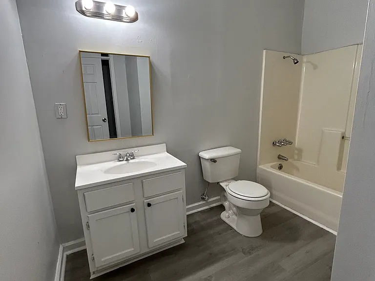 379 Dellwood Dr — Photo 17