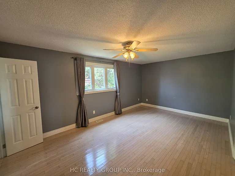 40 Stargell Cres — Photo 13