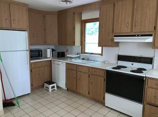 16 Long Br APT B, Glen Cove, NY 11542