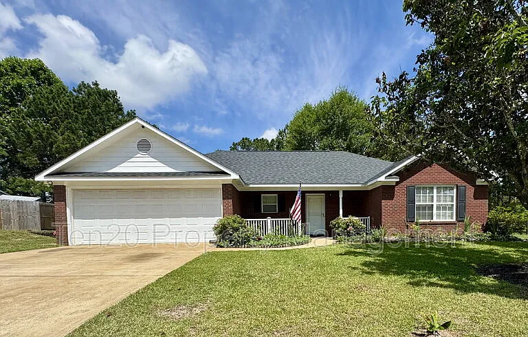 1914 Tranquil Ln — Photo 2