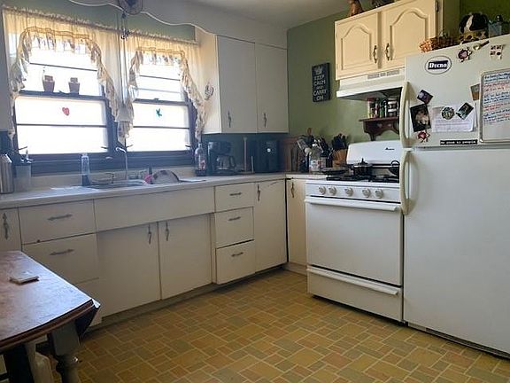 4th image of 1211 E 38th St