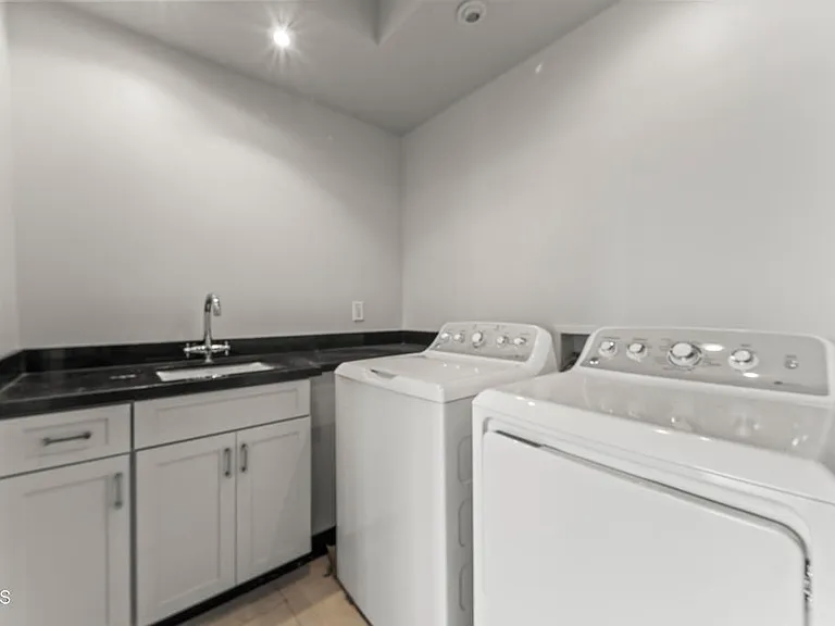 1101 Outlook Ln — Photo 21