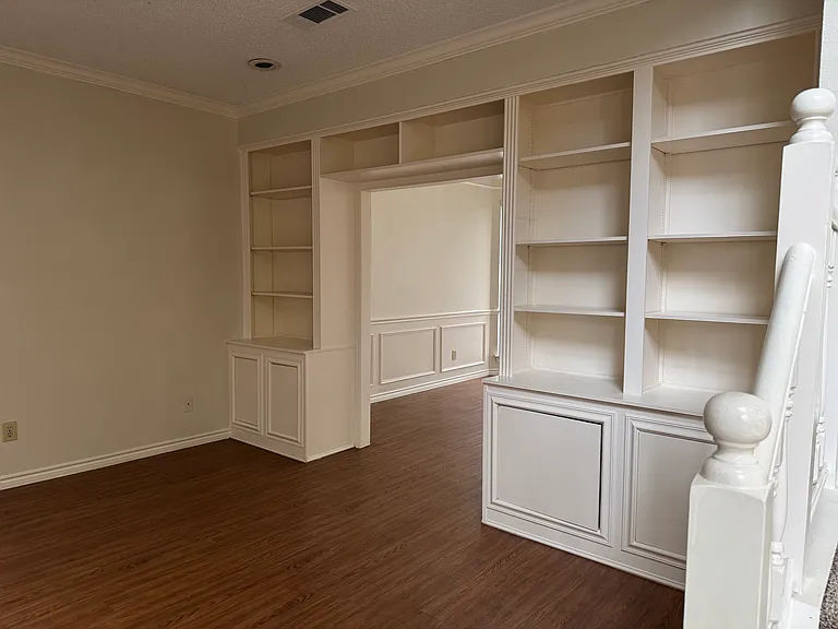 3704 Racquet Ct — Photo 18