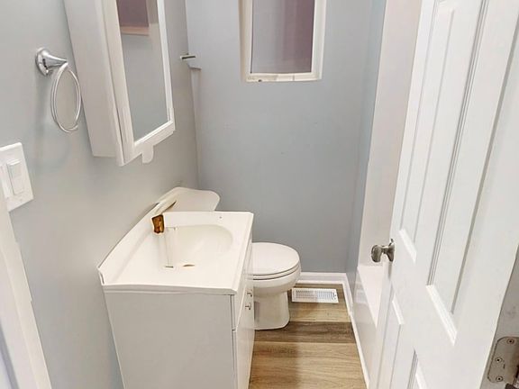 3rd image of 2235 S Sacramento Ave #1
